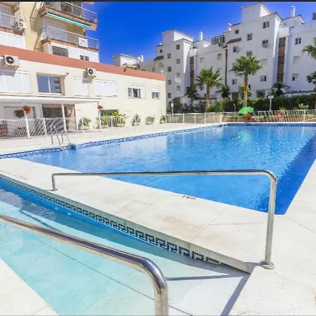 En Benalmadena, Primera Linea De Playa Apartment